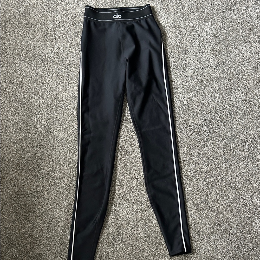ALO Airlift High-Waist Suit Up Legging - Black/White Size XS